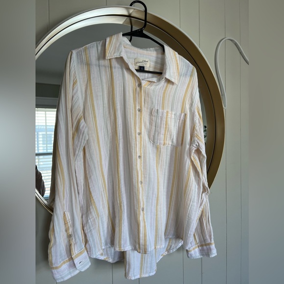 Button Down - Picture 2 of 5